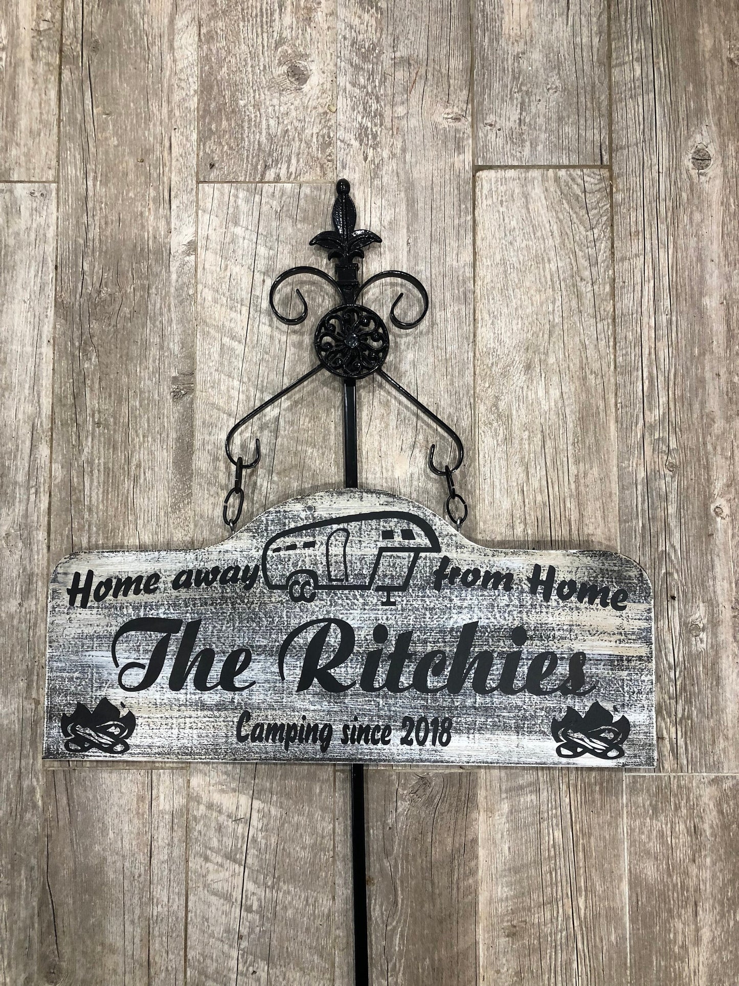 Personalized RV Camping Sign with Stake – Custom Wood Sign for Campsite or Dash – Optional Dog Bone Name Tag – Trailer & Camper -Dog Parents